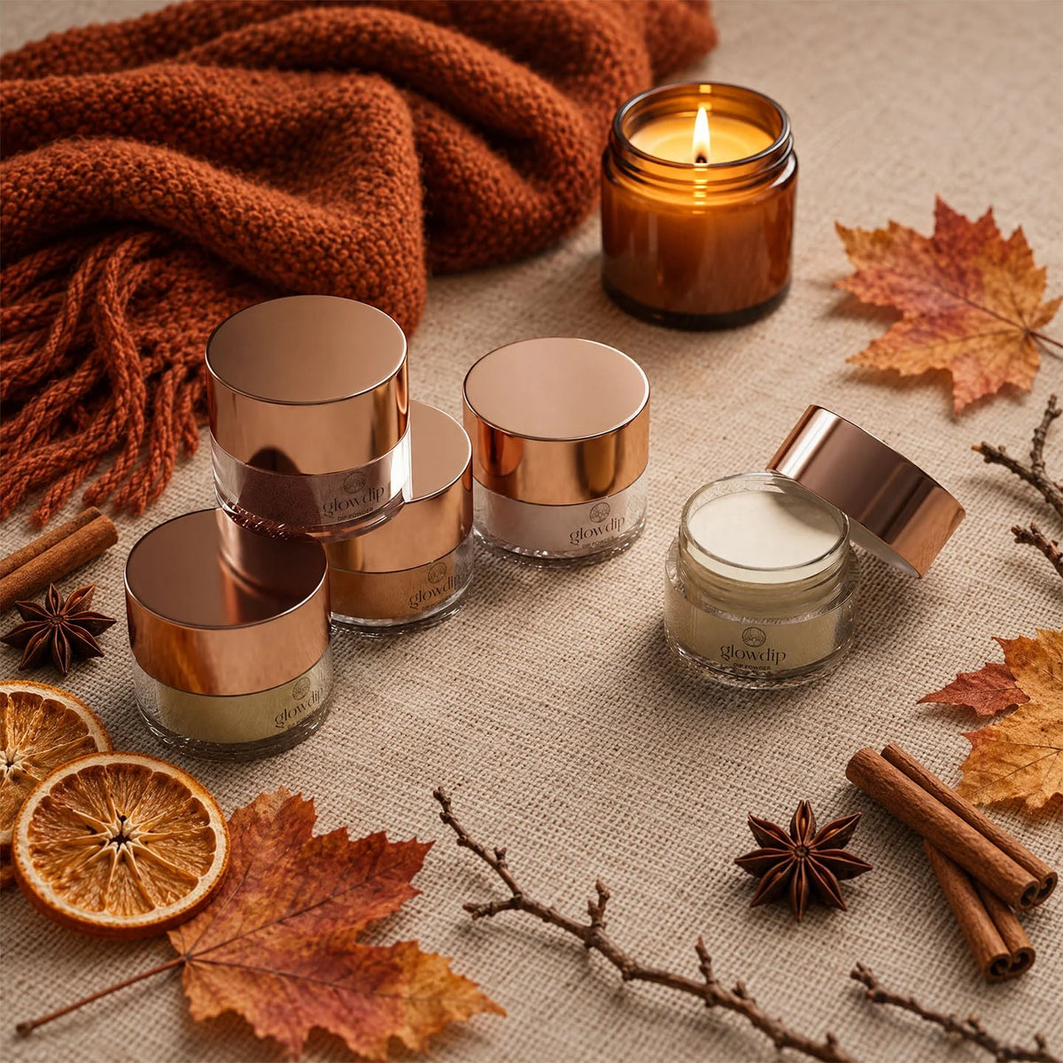 Set van vier glazen potten met roségouden deksels en glowlip huidverzorging, herfstbundel met herfstdecor