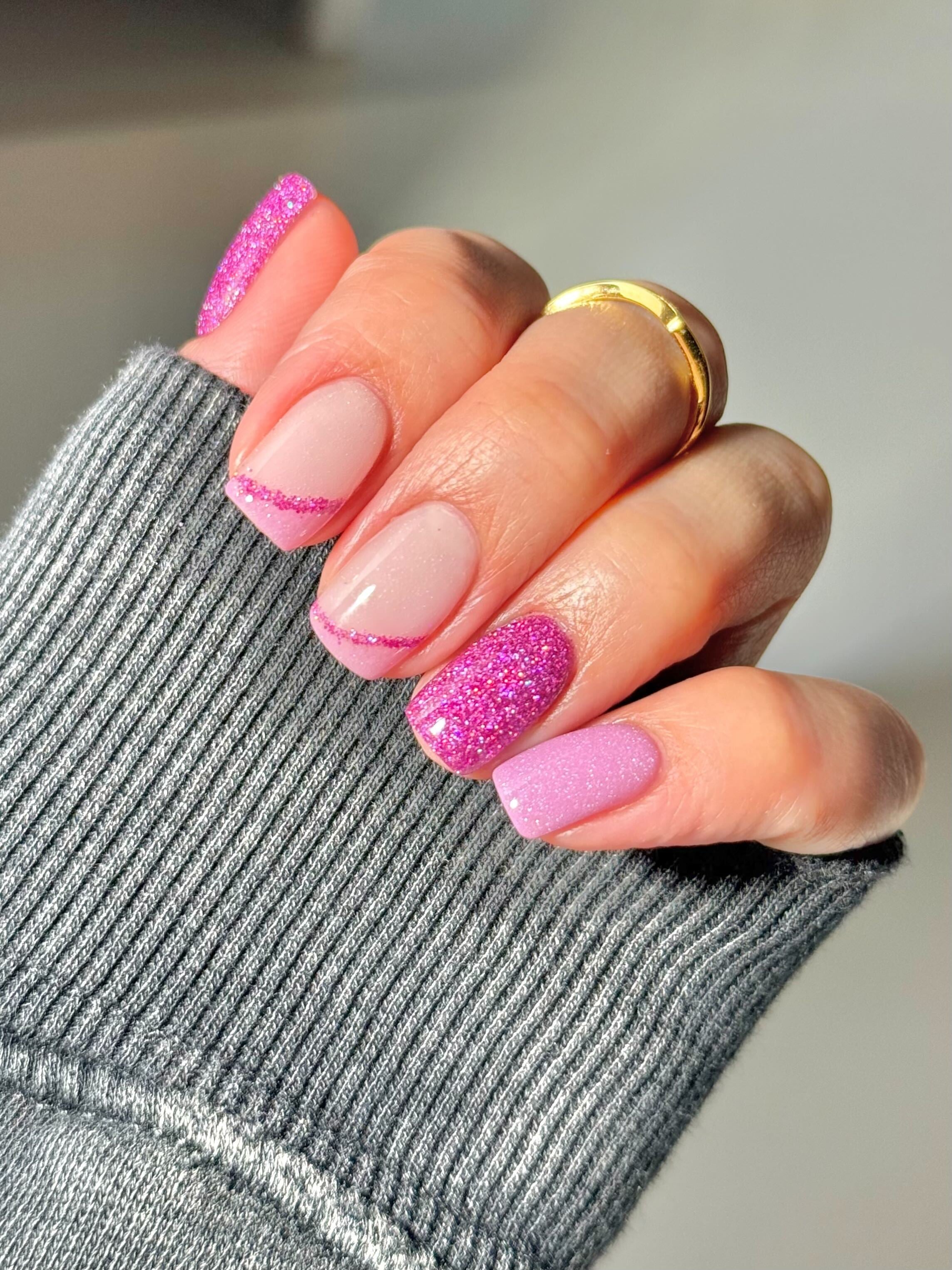 Welke kleur nagellak maakt je handen jonger?