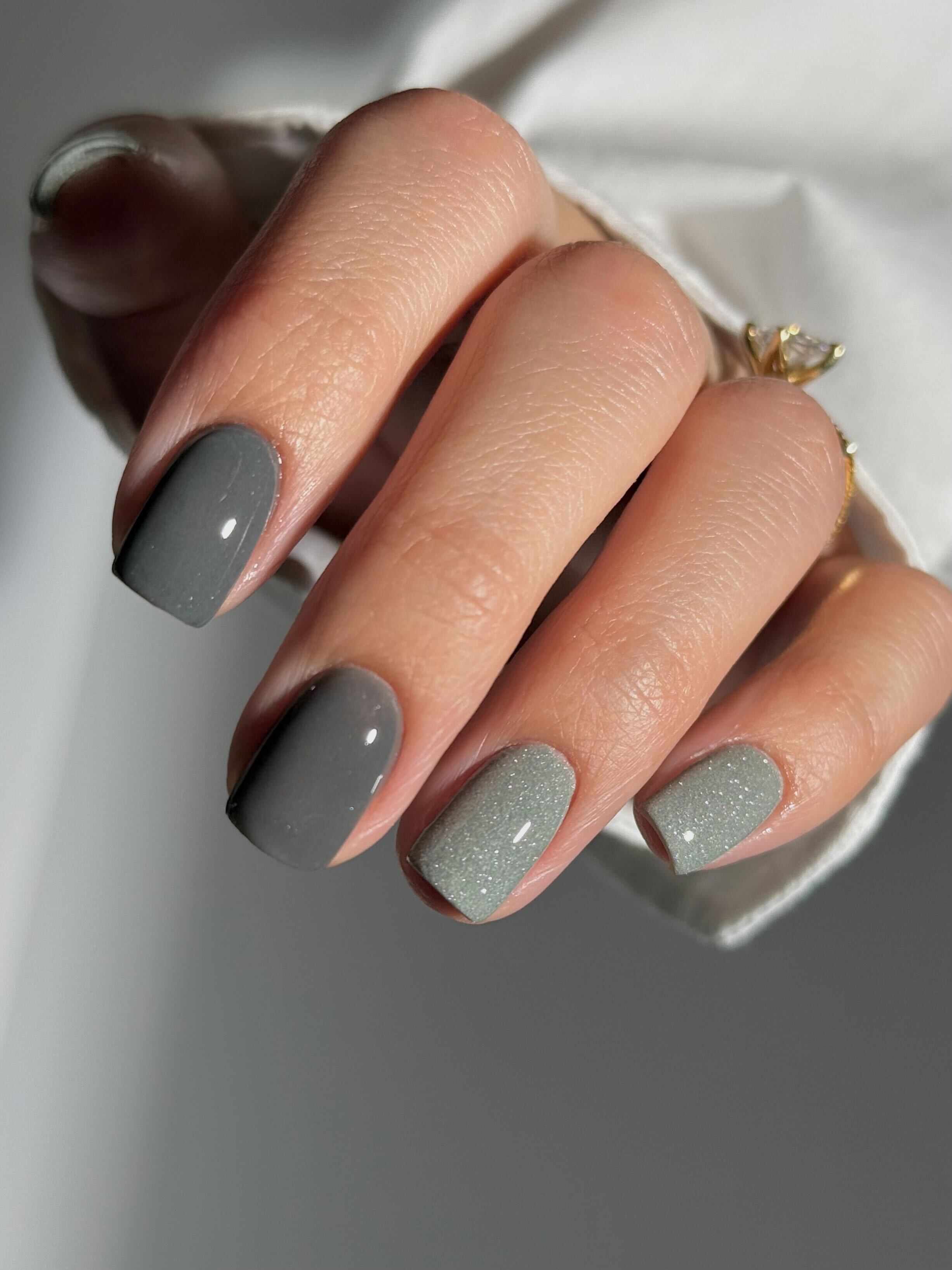 Wat is de minst schadelijke manier om je nagels te doen?